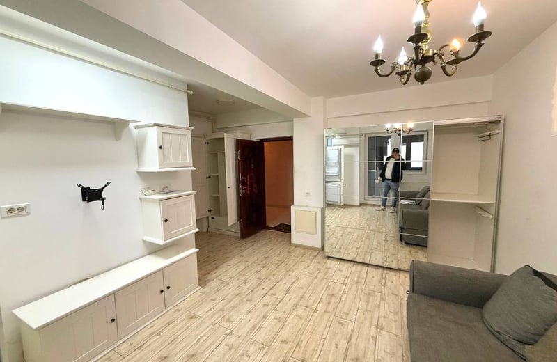 Location d’un appartement spacieux de 2 pièces avec balcon, secteur 6, Chiajna, Bucarest, Roumanie